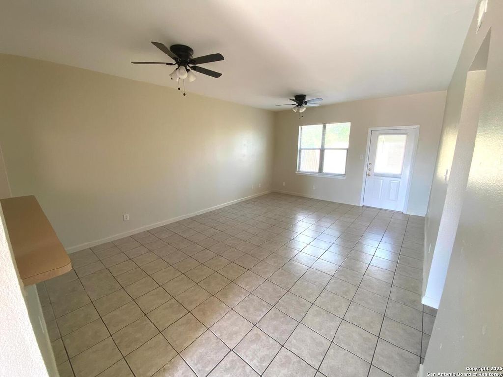Photo of 506 Dukeway, Universal City, TX 78148 (MLS # 1916572)