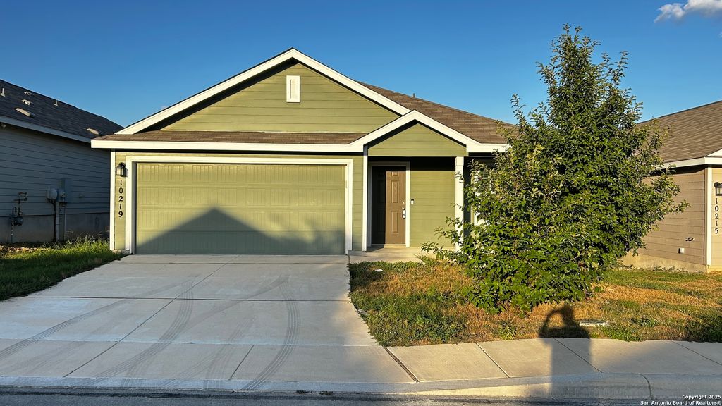 Photo of 10219 ROBBINS CRK, San Antonio, TX 78245 (MLS # 1908190)