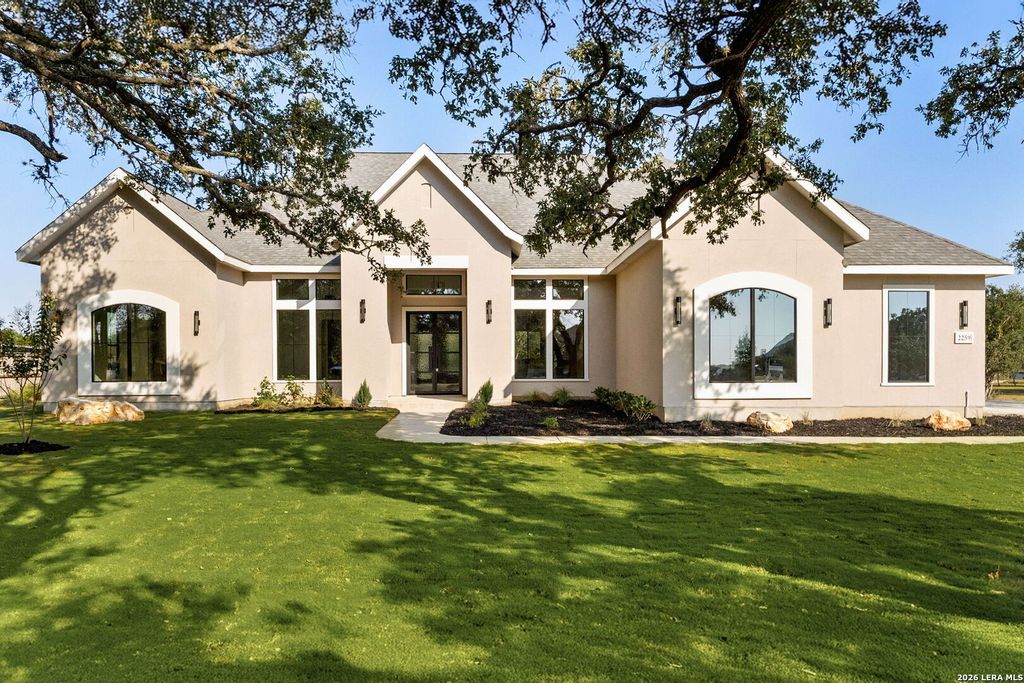 Photo of 611 Parkview Pl, Canyon Lake, TX 78133 (MLS # 1941789)
