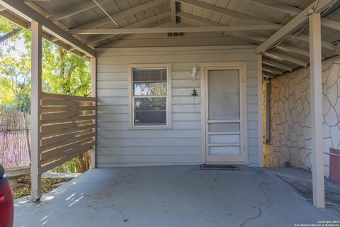 Photo of 308 W Theo Ave 2 #2, San Antonio, TX 78214 (MLS # 1923130)