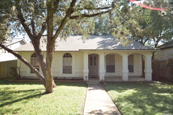 15038 POLYNESIAN, SAN ANTONIO, TX 78248 - Image 9254fa2edaddfa7609fa40cf42f2a5ea/3918692858