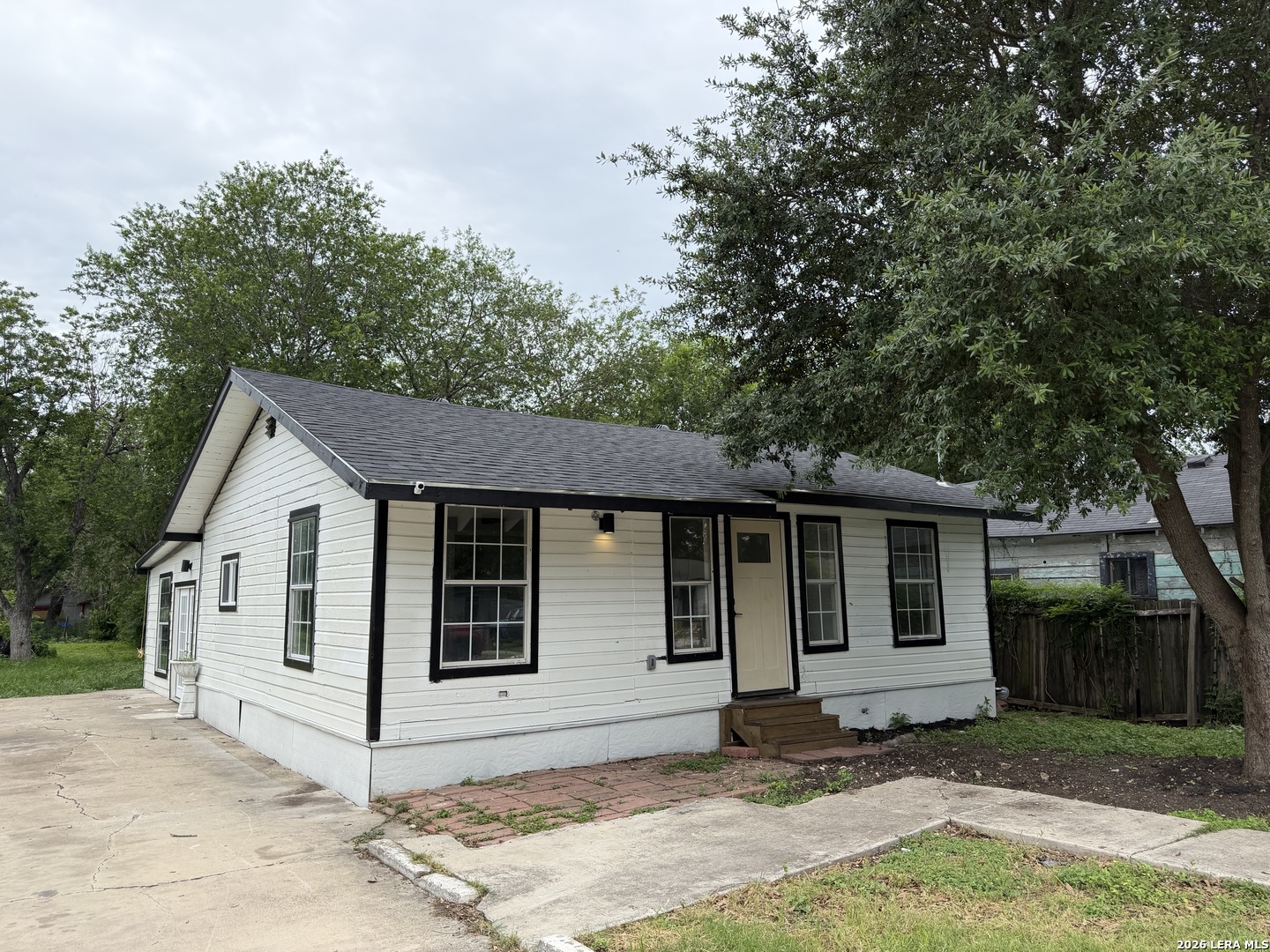 Photo 1 of 19 — 236 BRENNER ST, San Antonio, TX 78237