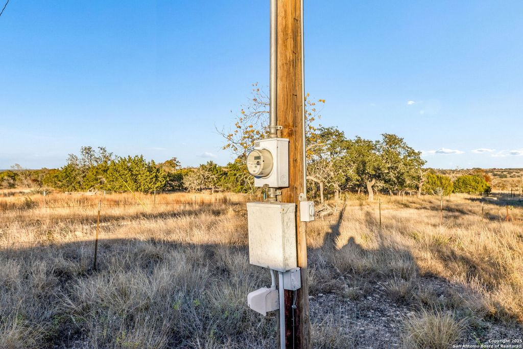 Photo of 1106 Perry Ranch, Fredericksburg, TX 78624 (MLS # 1927907)