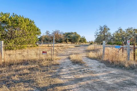 1106 Perry Ranch Fredericksburg TX 78624