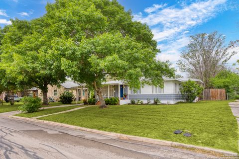 A home in Terrell Hills