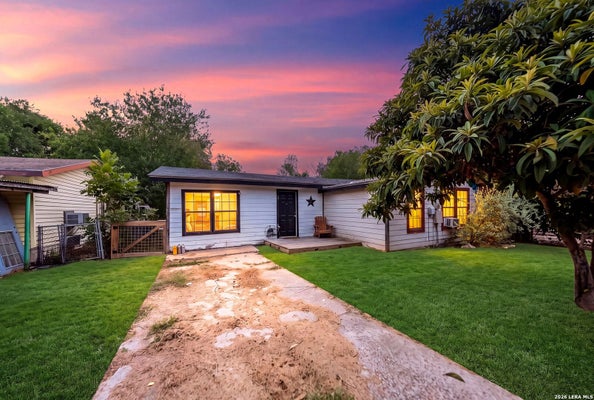 217 BENBO ST, SEGUIN, TX 78155 - Image 9296e020e44a3d5c6a01bc4c9d2cc63e/2040454885