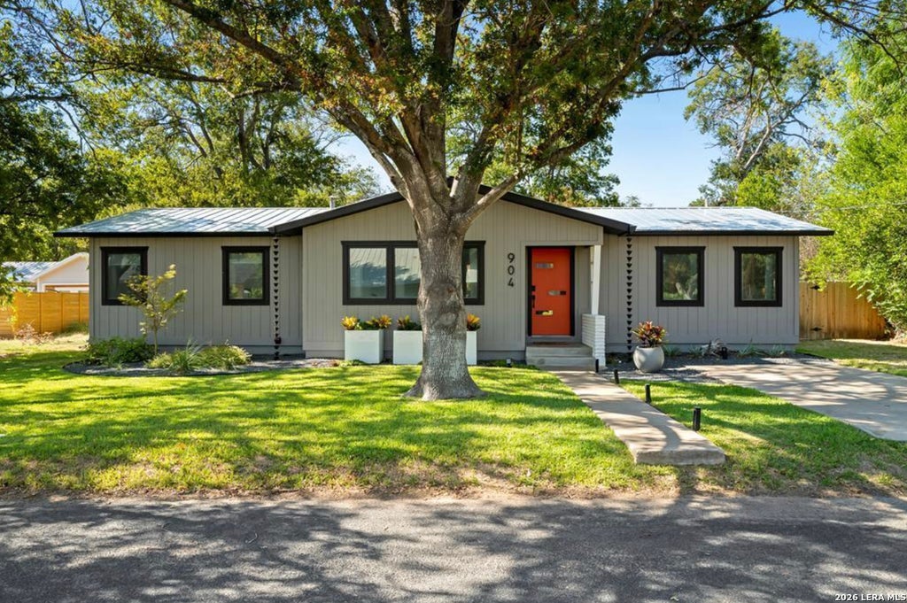 Photo of 904 N ORANGE ST, Fredericksburg, TX 78624 (MLS # 2007339)