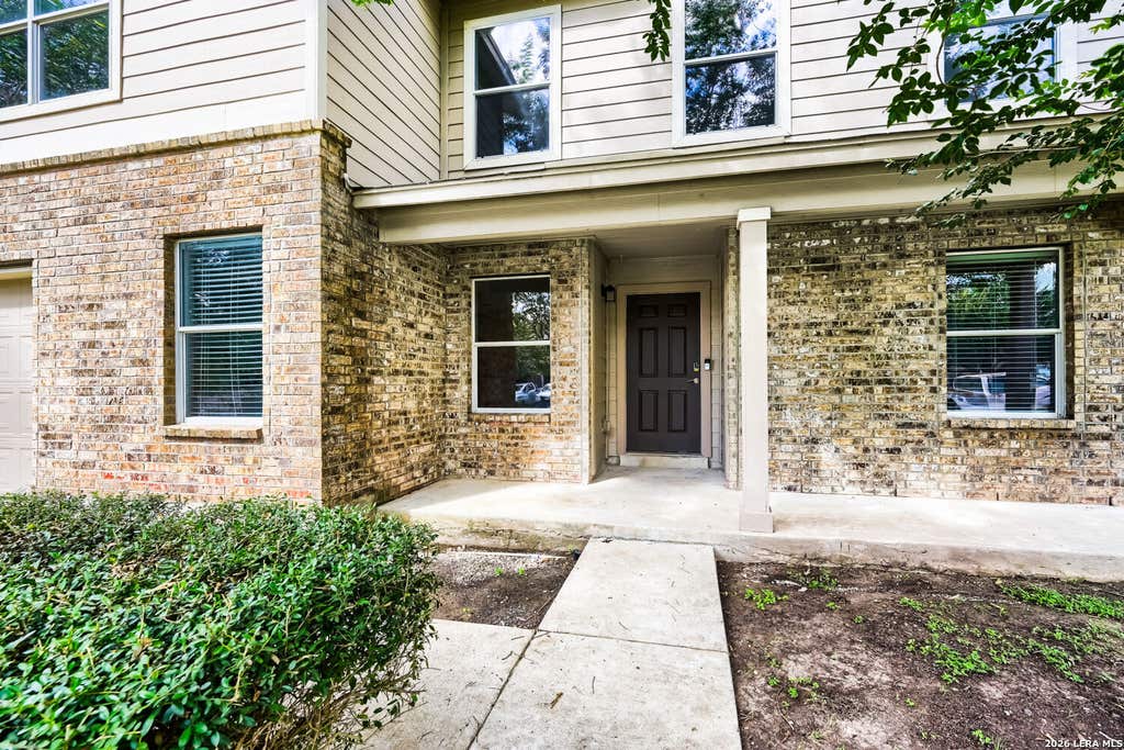 Photo of 117 Gatewood Clf, Cibolo, TX 78108 (MLS # 1992062)