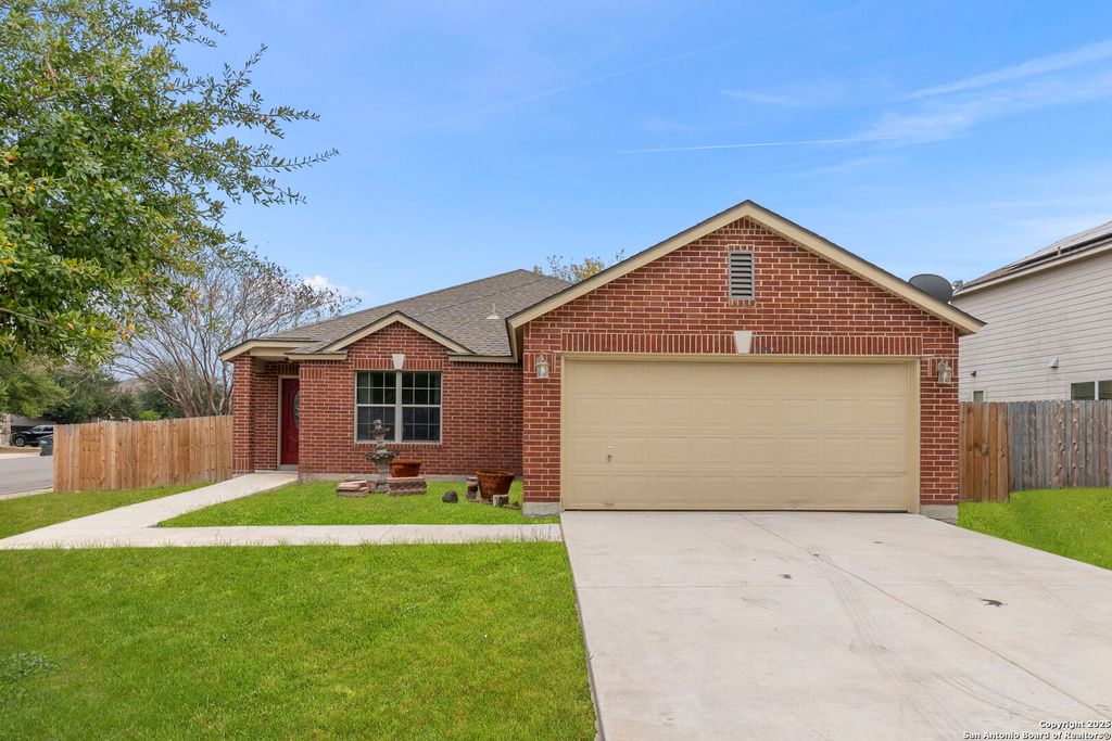 Photo of 620 Waterleaf Blvd, Kyle, TX 78640 (MLS # 1930363)