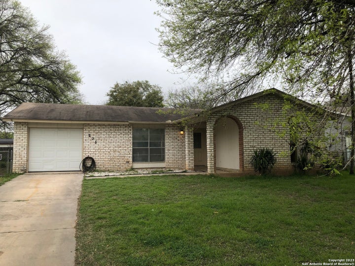 Photo 1 of 12 — 205 BEVERLY DR, Schertz, TX 78154