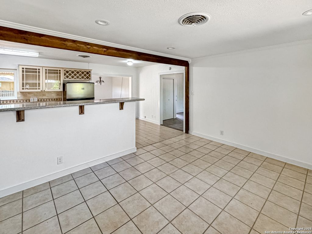 Photo of 5102 Crown Ln, Kirby, TX 78219 (MLS # 1857438)