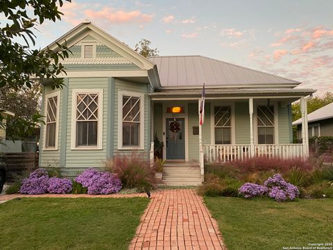 211 Devine Street San Antonio TX 78210