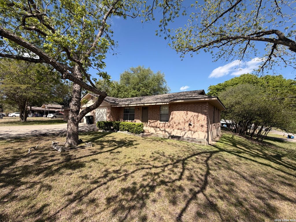 Photo of 795 ALBERT ST, New Braunfels, TX 78130 (MLS # 1957828)