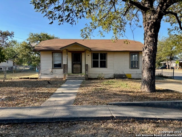Photo of 732 E Mesquite, Uvalde, TX 78801 (MLS # 1914502)
