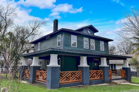 1104 W Mistletoe San Antonio TX 78201