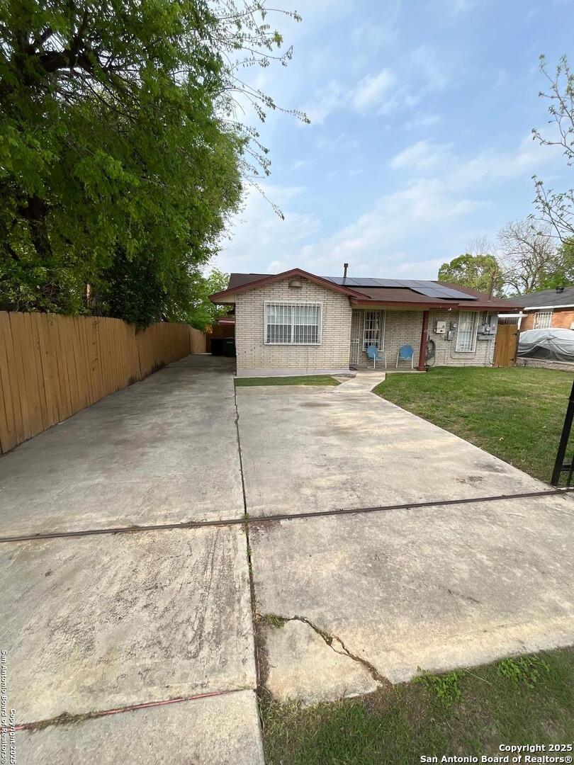Photo of 433 Dora St, San Antonio, TX 78212 (MLS # 1990106)