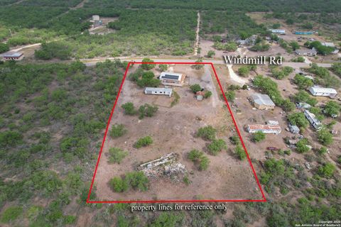 A home in Uvalde