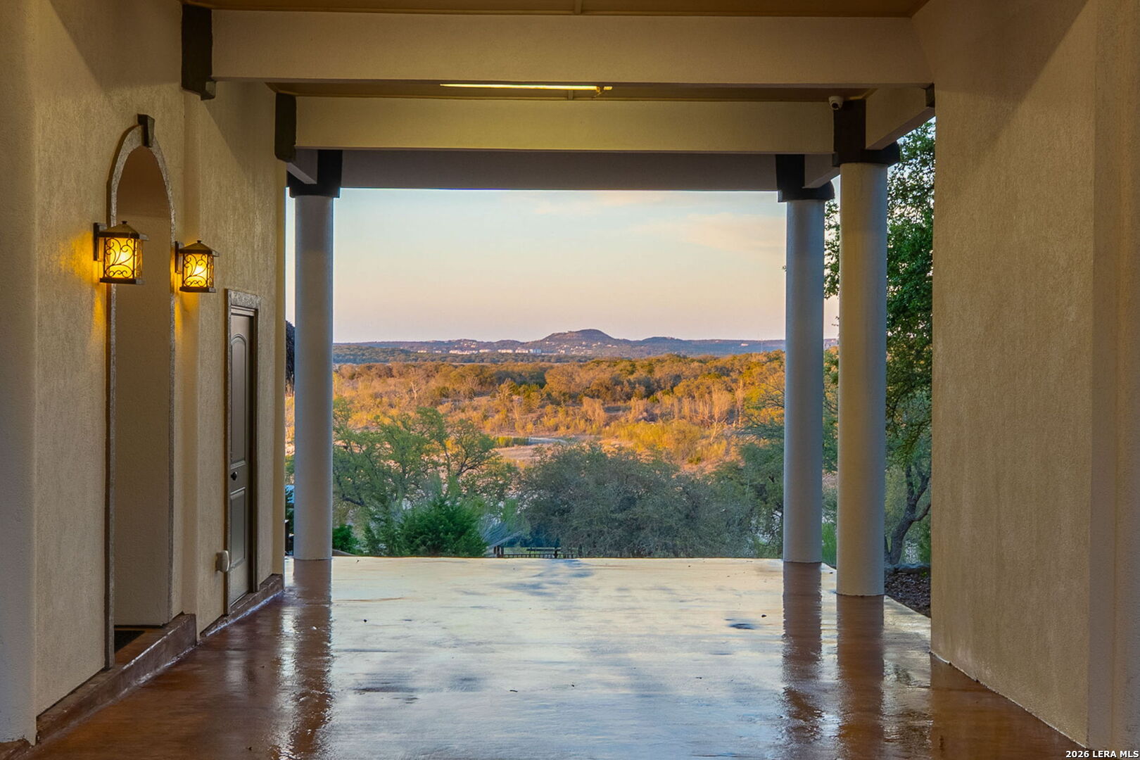 1065 Hillcrest Forest