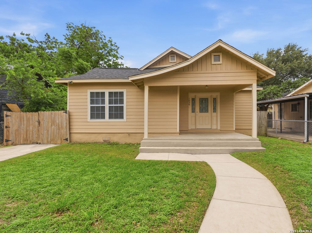 Photo of 1030 W WINNIPEG AVE, San Antonio, TX 78225 (MLS # 1972479)