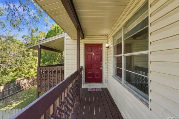 5823 SHADOW GLN APT 4, SAN ANTONIO, TX 78240 - Image 93722bc0e0f8a00ea1f7a56ef1ec0ede/3429351473