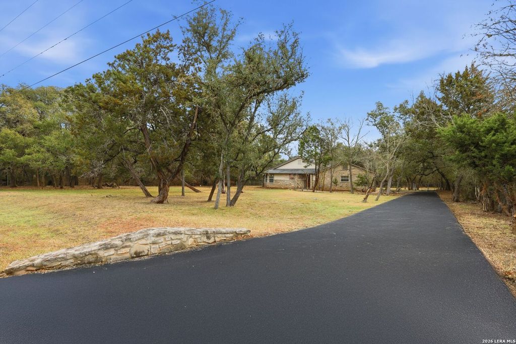 Photo of 25518 Hazy Hollow, San Antonio, TX 78255 (MLS # 1937336)