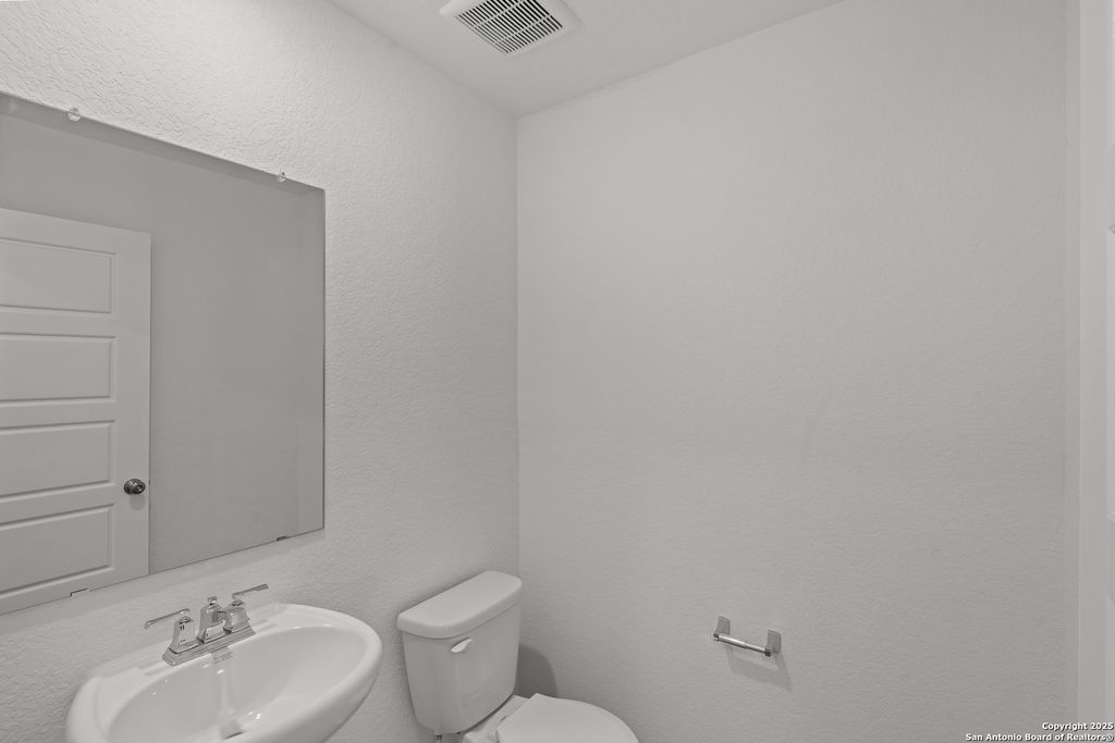 Photo of 316 Lazyglade Ln, Seguin, TX 78155 (MLS # 1921452)