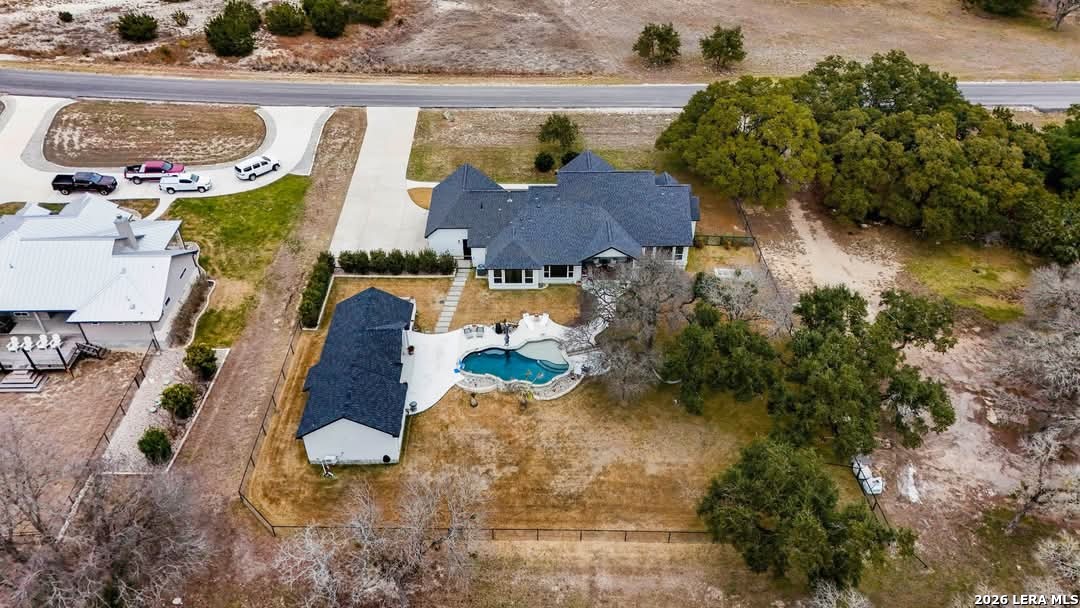 1033 MYSTIC SHORES BLVD