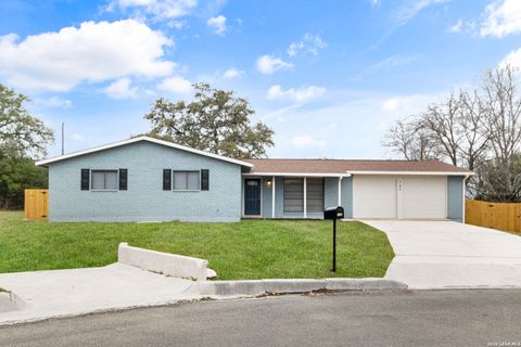 142 Surrey Ln Universal City TX 78148