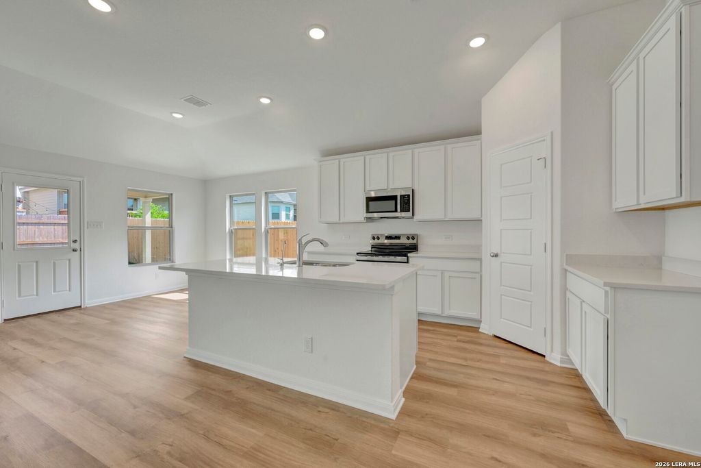 Photo of 1108 Limestone Ridge, Seguin, TX 78155 (MLS # 1931993)