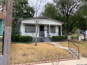 Single Family Residence at 522 W HOLLYWOOD AVE