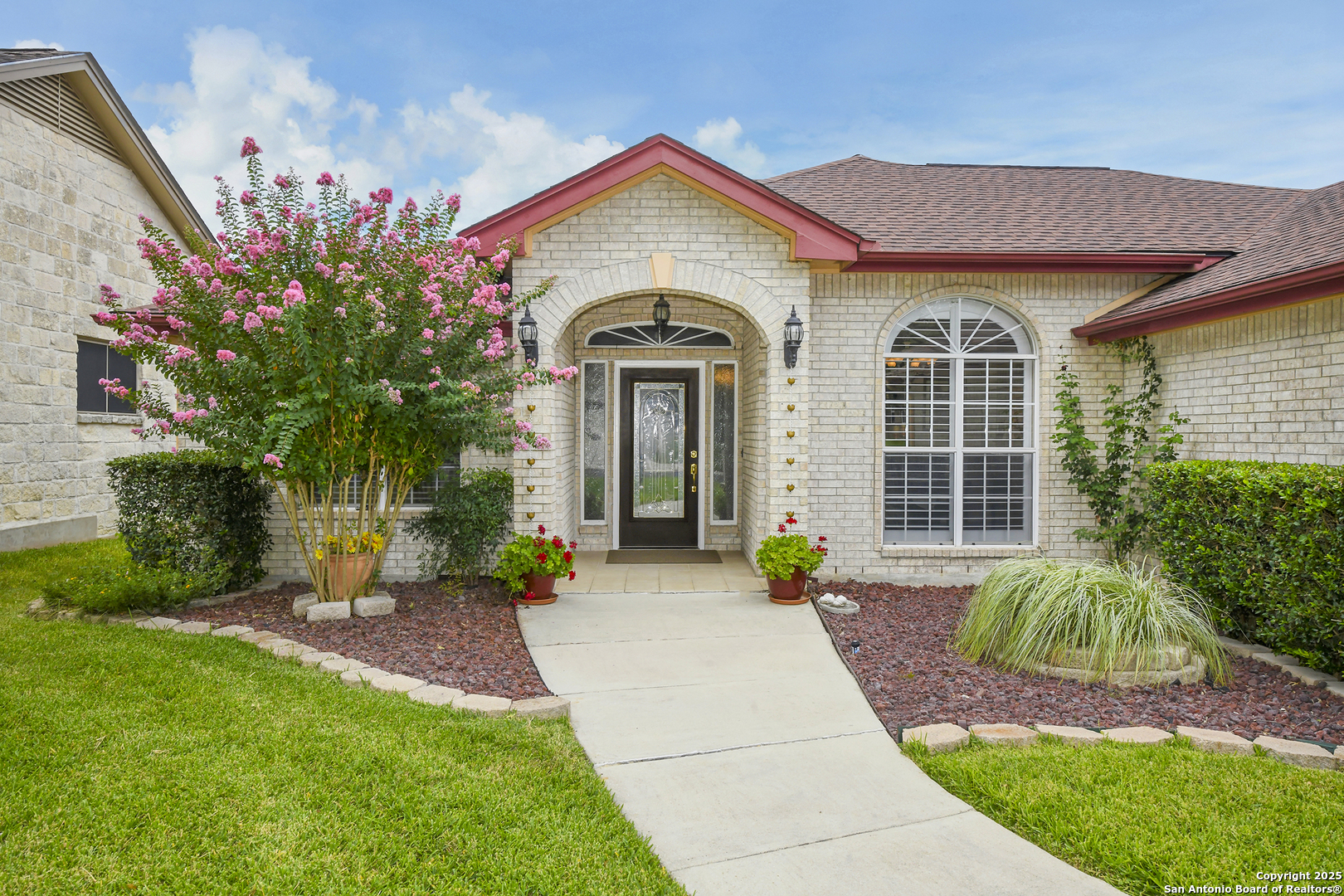 3704 Hillside