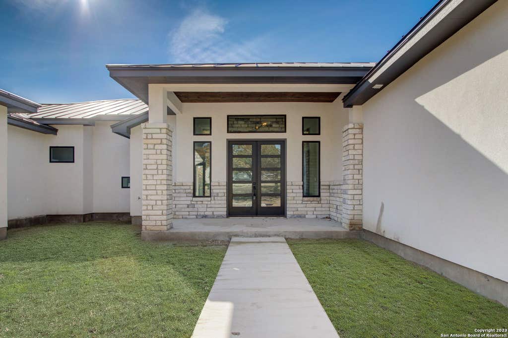 Photo of 981 Jenny Leigh Trail, Bulverde, TX 78163 (MLS # 1971449)