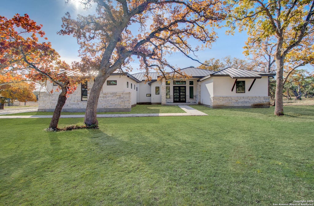 Photo of 981 Jenny Leigh Trail, Bulverde, TX 78163 (MLS # 1971449)
