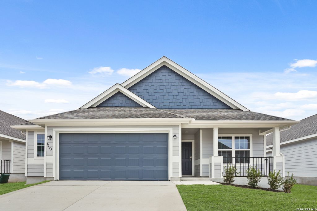 Photo of 1225 Sweden, Seguin, TX 78155 (MLS # 1930453)