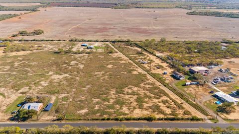 A home in Atascosa