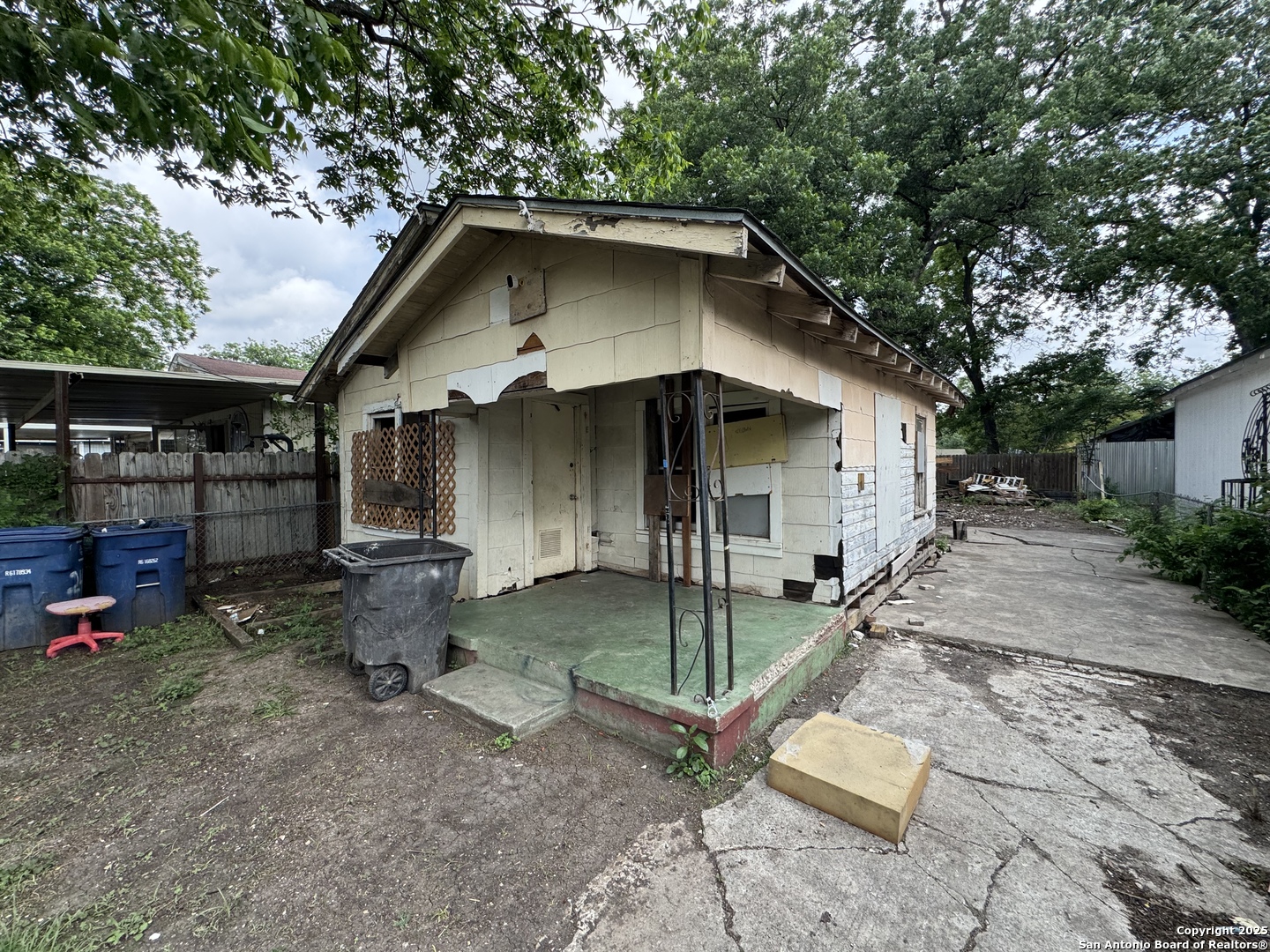 2429 Potosi