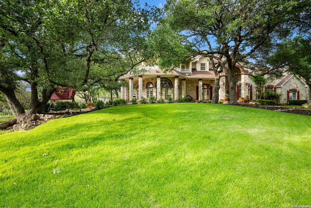 Photo of 8040 Rolling Acres Trail, Fair Oaks Ranch, TX 78015 (MLS # 1966305)