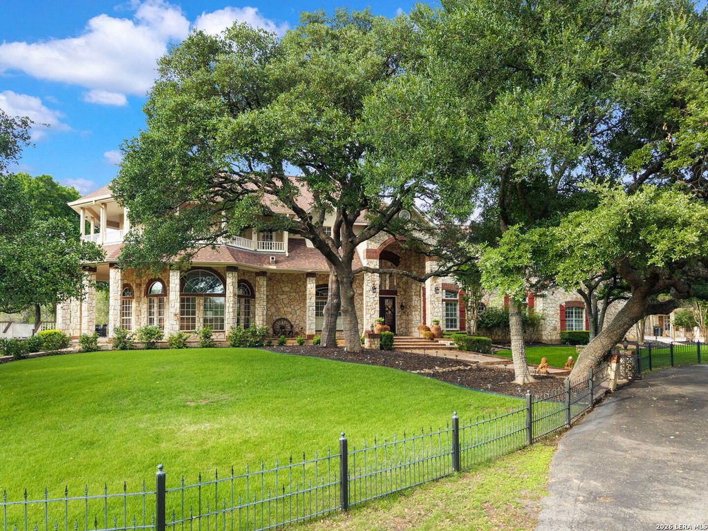 Photo of 8040 Rolling Acres Trail, Fair Oaks Ranch, TX 78015 (MLS # 1966305)