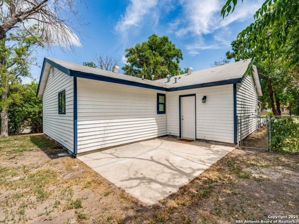 San Antonio, Texas 78220, United States, 4 Bedrooms Bedrooms, ,2 BathroomsBathrooms,Residential,Active,237236