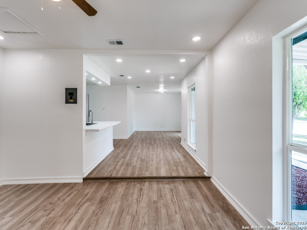 San Antonio, Texas 78220, United States, 4 Bedrooms Bedrooms, ,2 BathroomsBathrooms,Residential,Active,237236