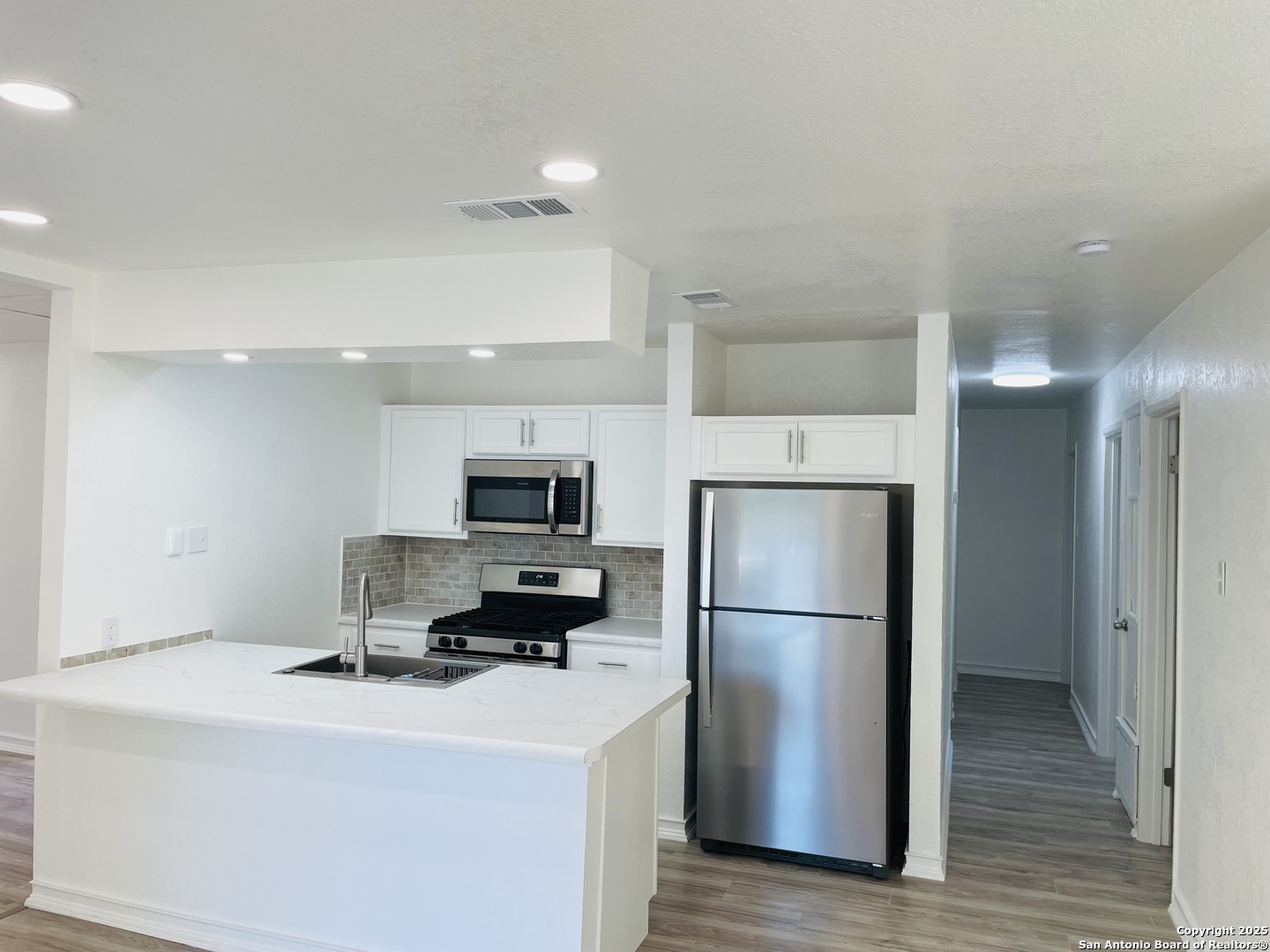 San Antonio, Texas 78220, United States, 4 Bedrooms Bedrooms, ,2 BathroomsBathrooms,Residential,Active,237236