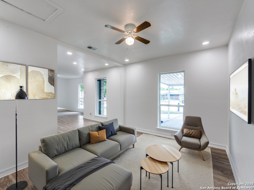 San Antonio, Texas 78220, United States, 4 Bedrooms Bedrooms, ,2 BathroomsBathrooms,Residential,Active,237236