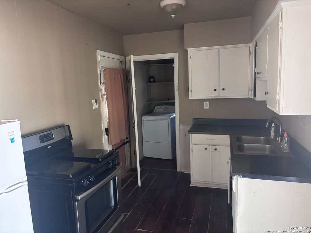 Photo of 130 Eastwood, San Antonio, TX 78220 (MLS # 1930286)