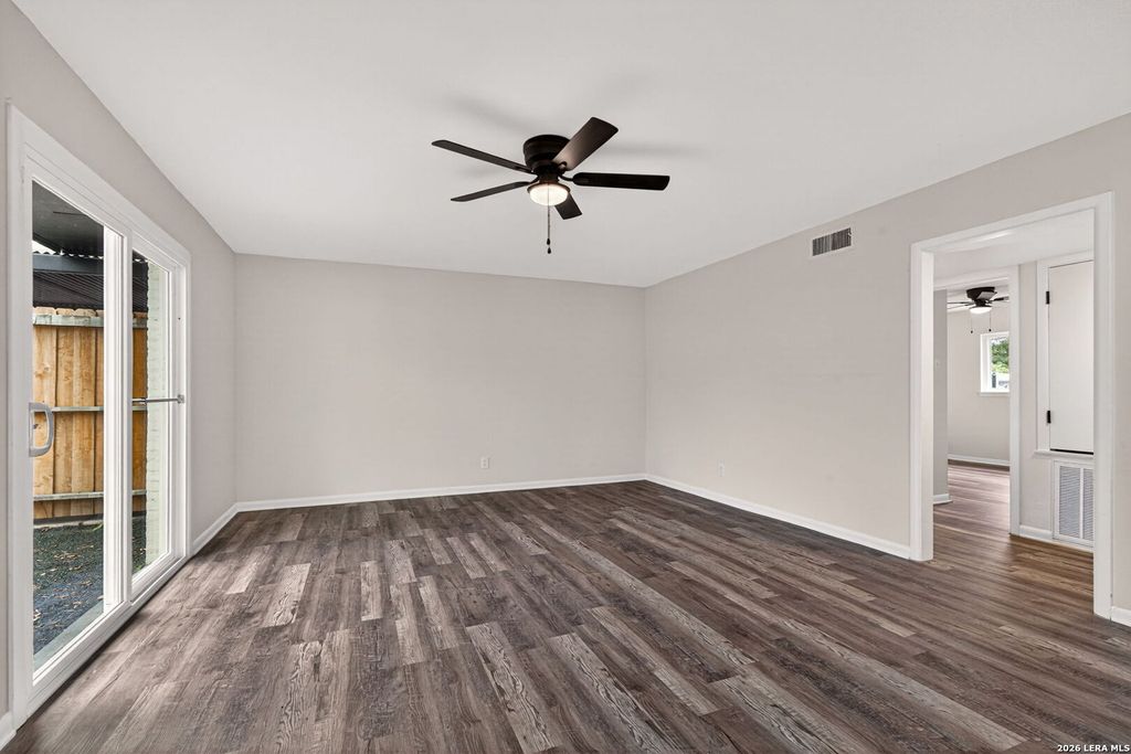 Photo of 600 Gentleman Road 7 #7, Balcones Heights, TX 78201 (MLS # 1959013)