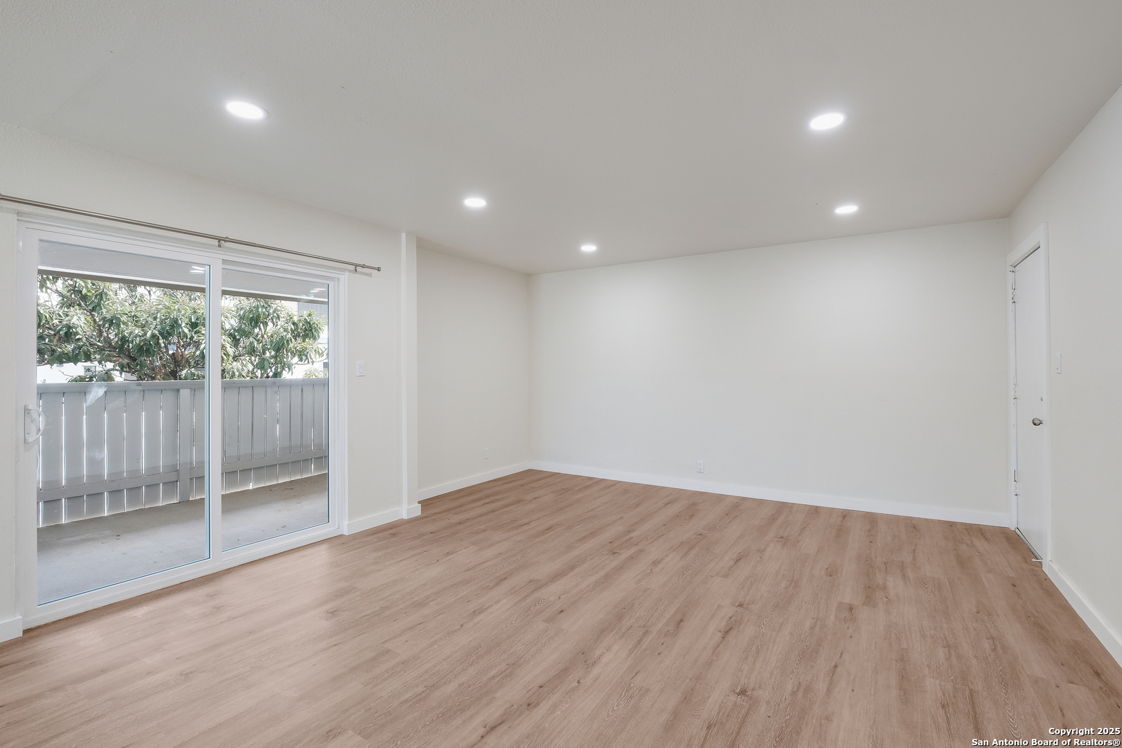 340 Montclair 102