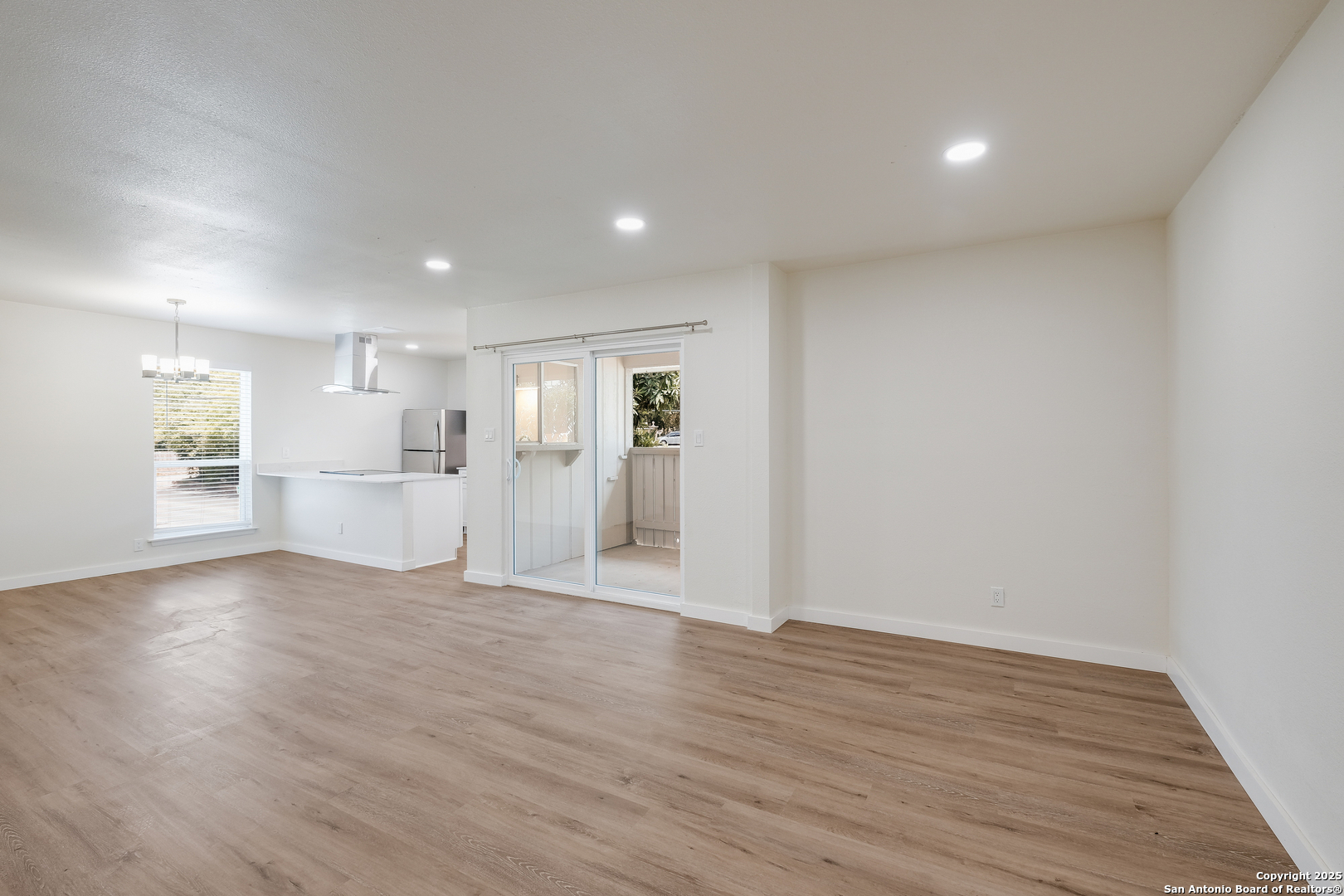 340 Montclair 102