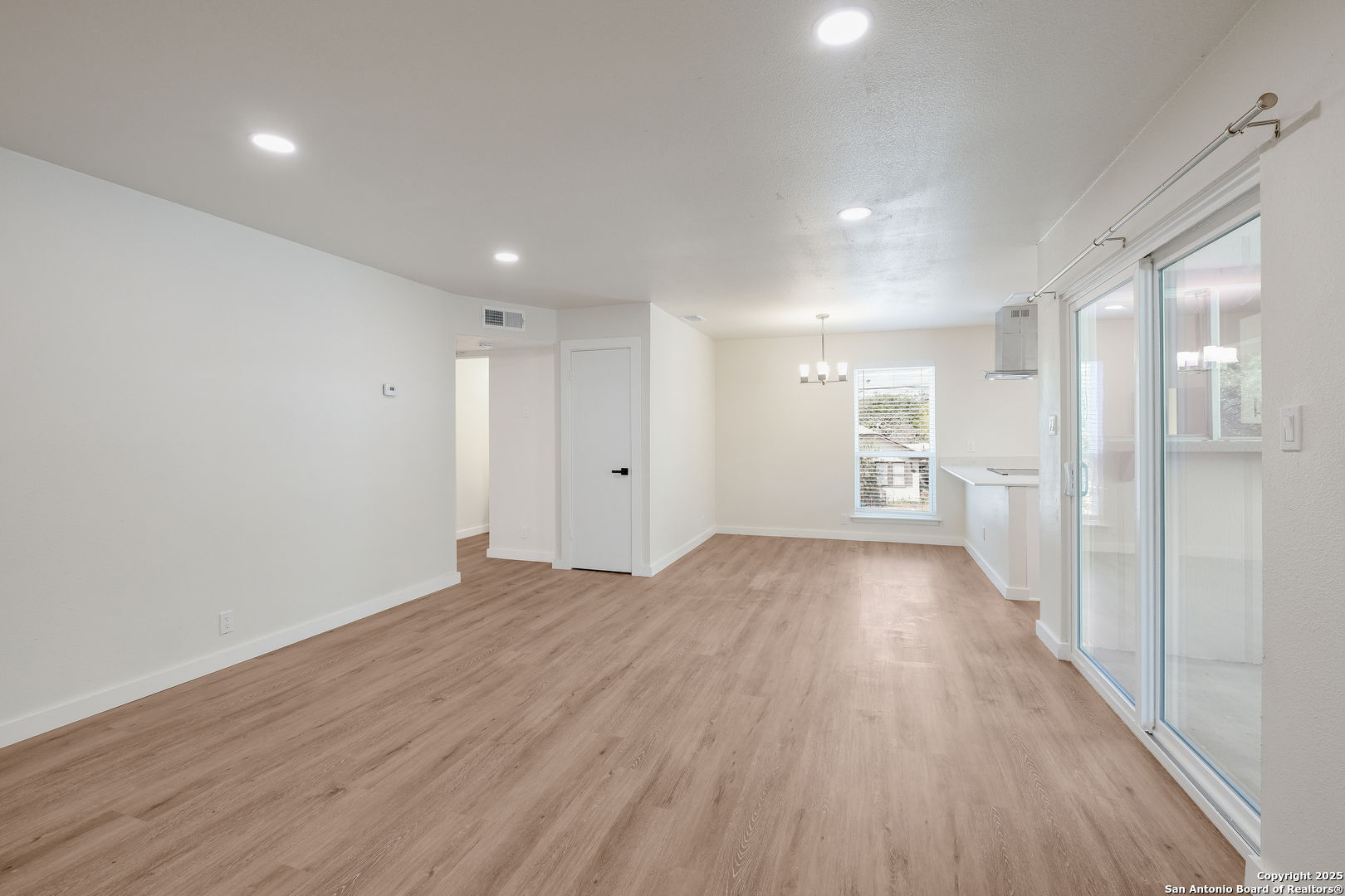 340 Montclair 102