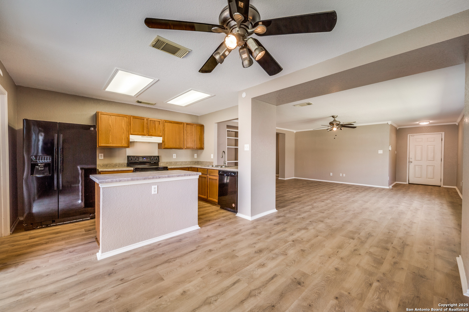 6611 Millrock