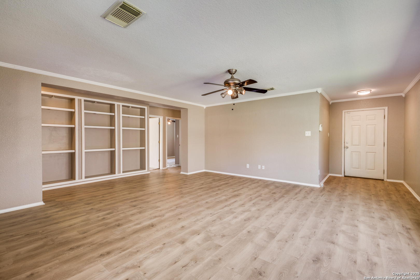 6611 Millrock