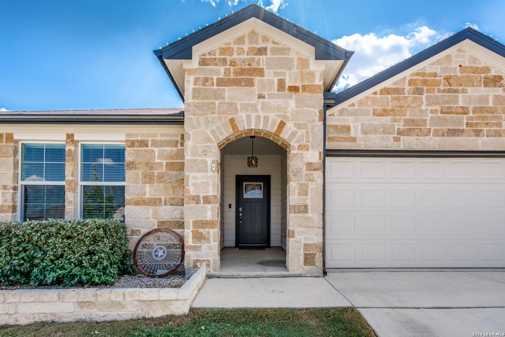 Photo of 816 Indigo, Seguin, TX 78155 (MLS # 1992371)